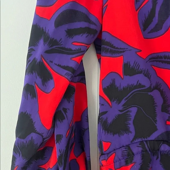 Diane Von Furstenberg Red and Purple Floral Silk Dress. Size 0. Fits s or xs - Picture 6 of 9
